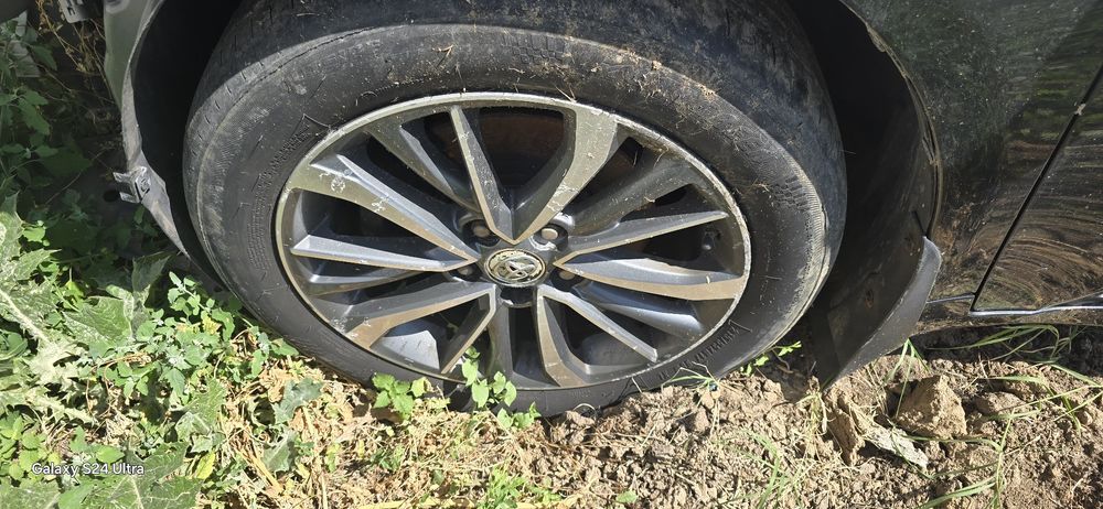 Jante toyota avensis / auris  / corolla  / rav4  / prius