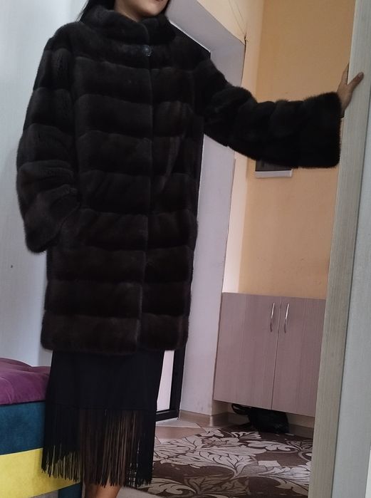 Продаю норковую шубу