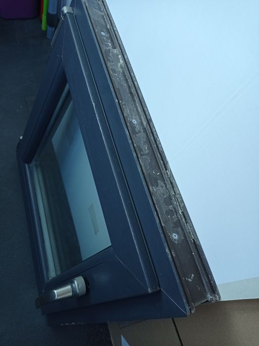 Fereastra Veka Geam termopan baie subsol