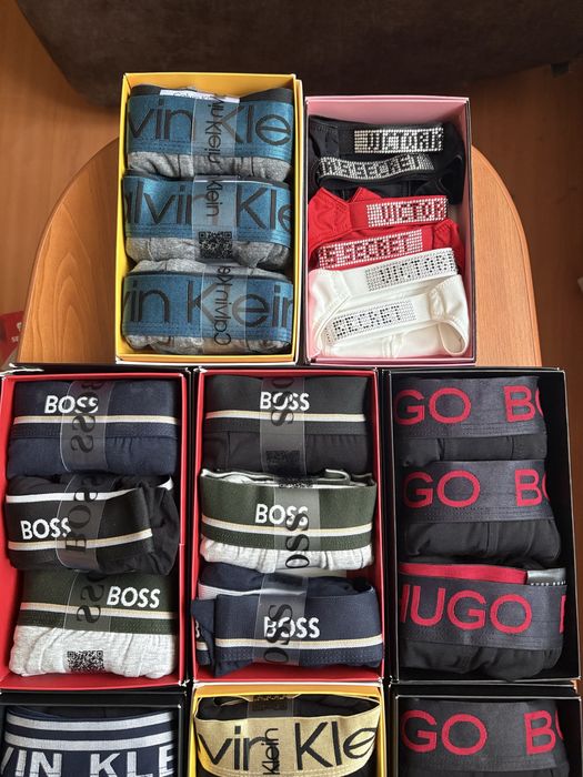 Boxeri Barbati Si Chiloti Femei Calvin Klein Victoria Armani Boss