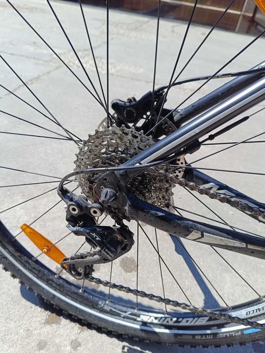 Se vinde bicicletă MERIDA BIG NINE.