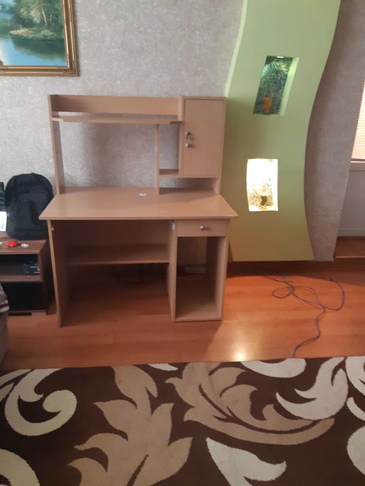 Продам стол компьютерный пр-во Россия