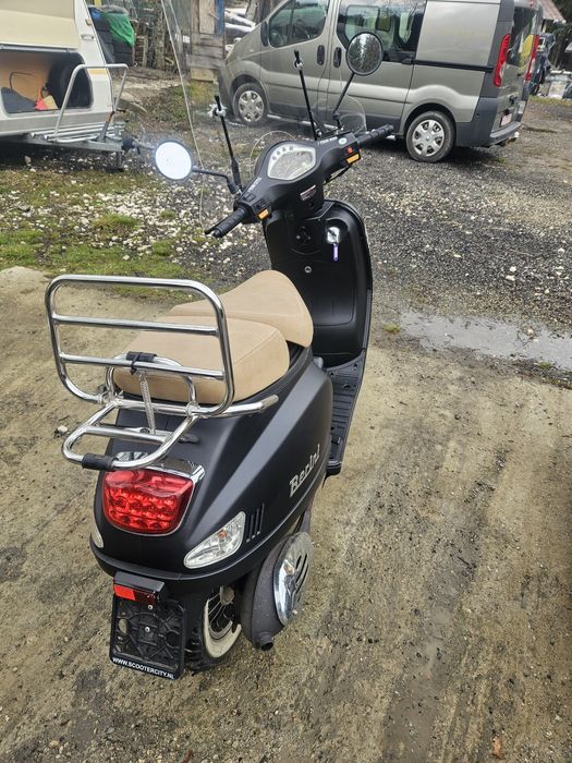 Scuter benzina 49 cm  cu acte