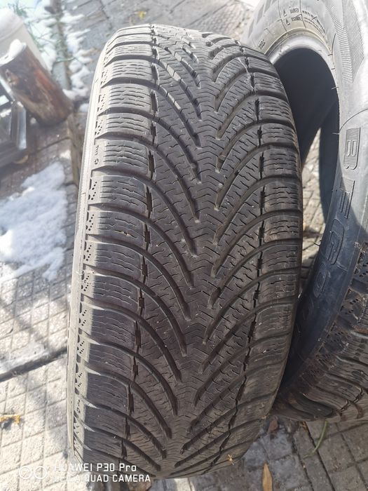 Зимни гуми 215/60/16