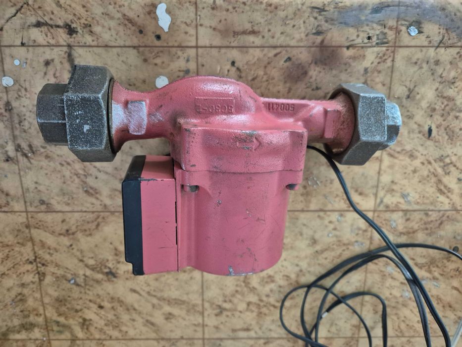 Помпа за парно отопление, котле, камина и др  Grundfos 50-75 w