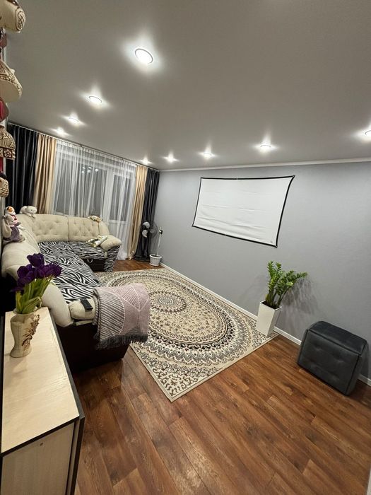 Продам теплая и уютная квартира.