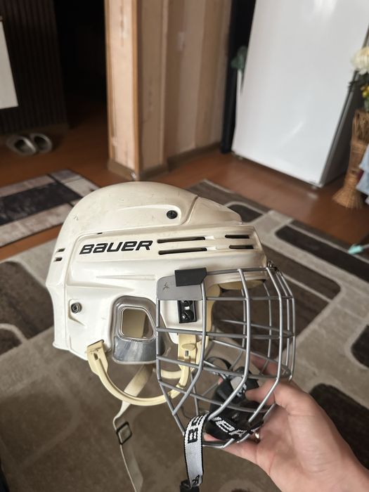 Продам хоккейную  форму