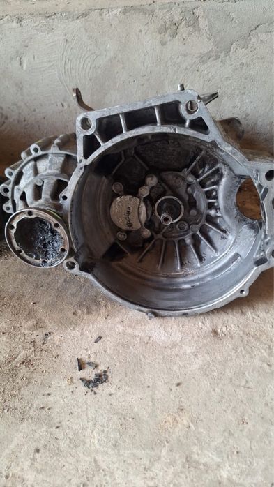 Коробка механика 1.8 гольф 3