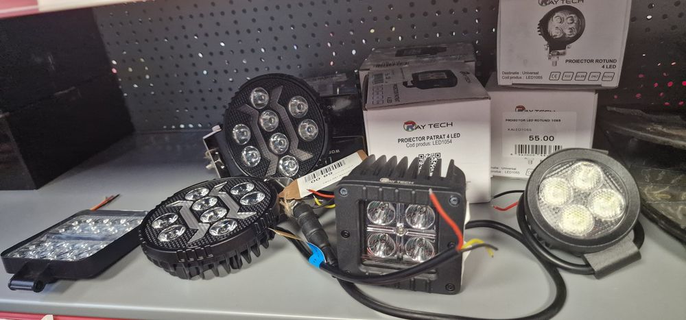 Set lampi remorca LED 12-24V cu magnet si control wireless pret 480 si