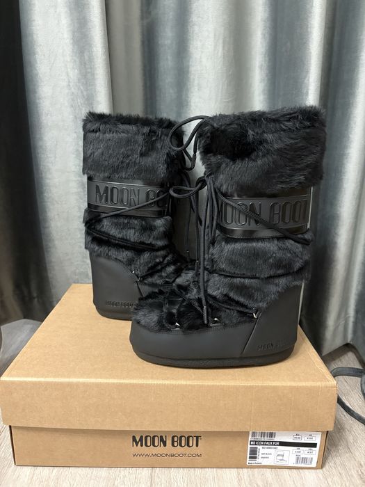 Moon Boots faux fur