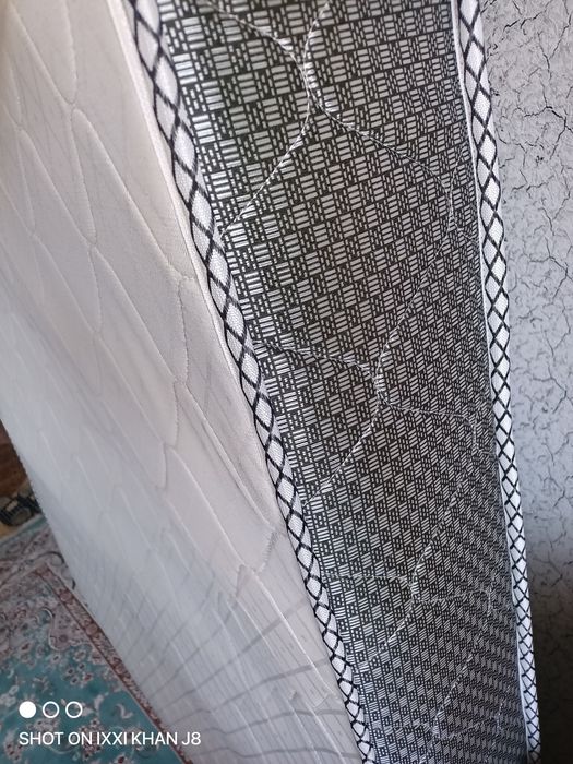 Матрас 2 х 1,6 продам