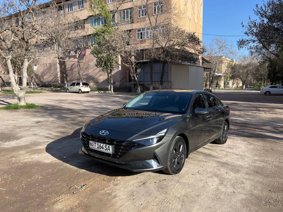 Hyundai Elantra 2021