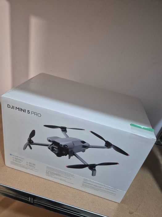Дрон DJI Mini 5 Pro Fly More Combo with DJI RC 2 and 1 Year Care