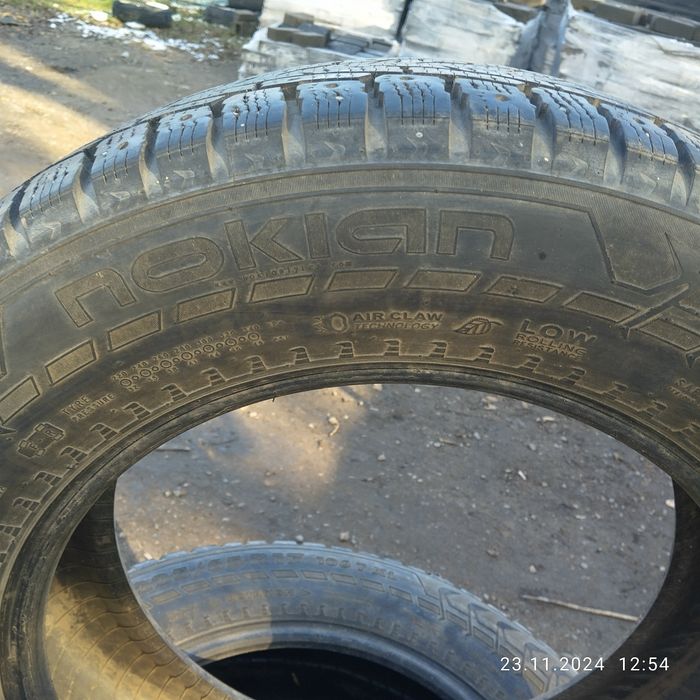 Продам шины на 17