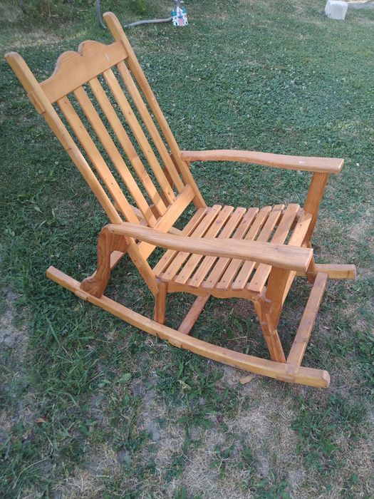 Scaun balansoar lemn.