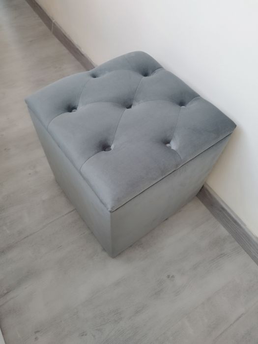 Vând taburet tapițat Chesterfield catifea Gri-Antracit cu spatiu depo
