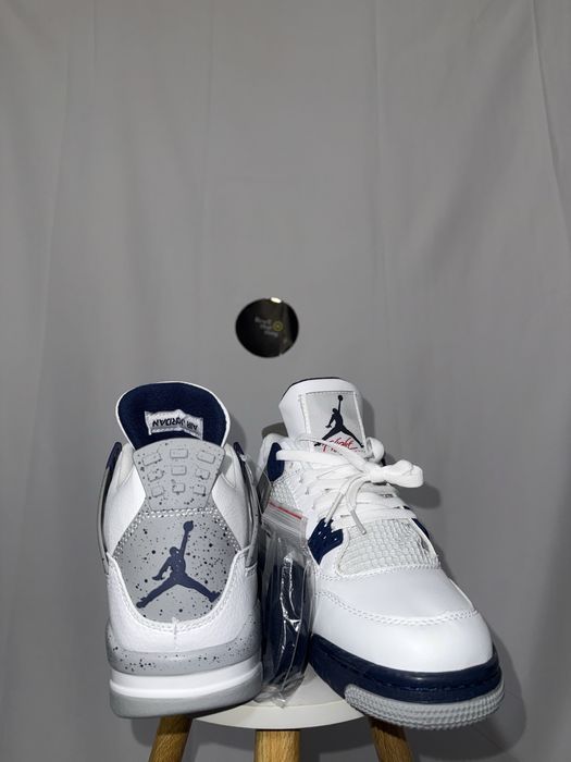 Adidasi Air jordan 4 albi 40, 44.5