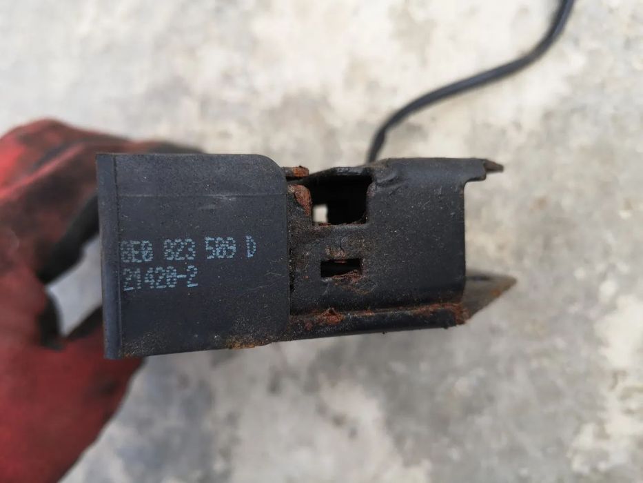 Incuietoare Broasca capota fata Seat Exeo 8E0823509D