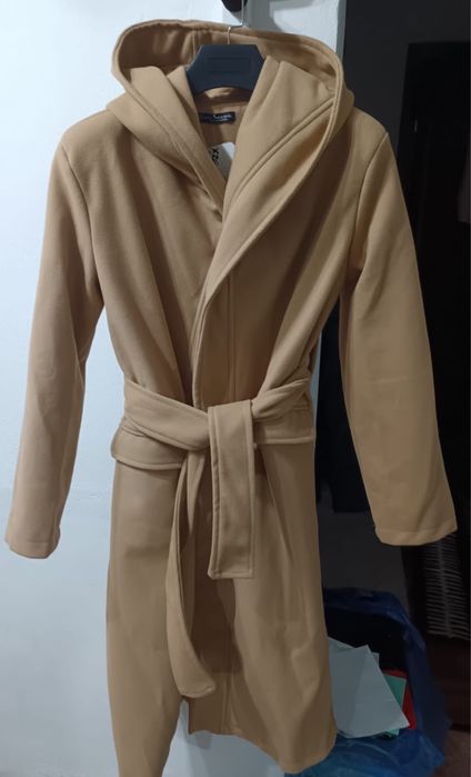 Пальто  и плащь женское новые