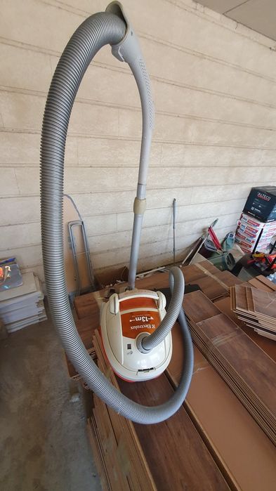 Продам пылесос марки Electrolux