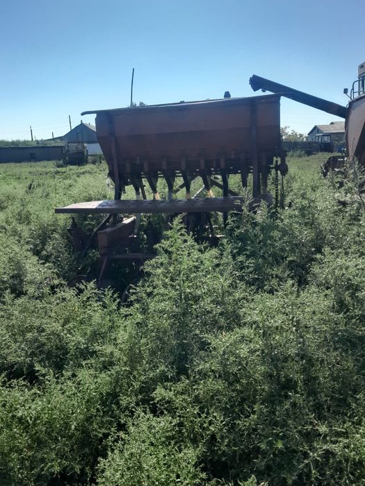 Продам трактор Казахстан в месте селками