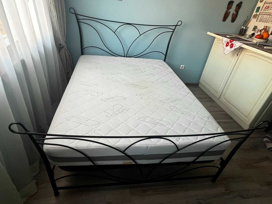 ИТАЛИАНСКА СПАЛНЯ 140/190 С ДВУЛИЦЕВ МАТРАК Silver Active със ср нишки