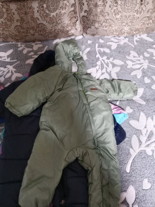 Отдам даром комбезики