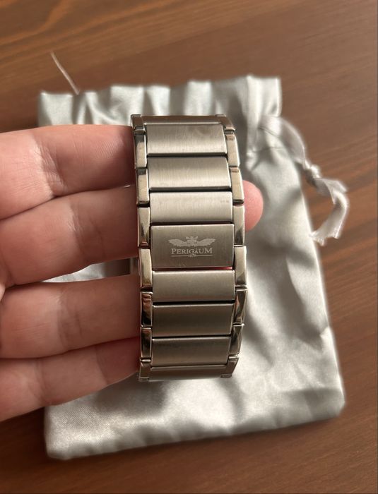 Ръчен часовник Perigaum 1972 Eva P-1005-SW Wrist for Her With crystals