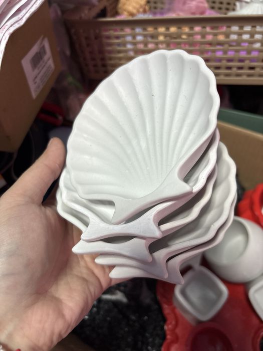 Diferite vase din praf ceramic si nu numai