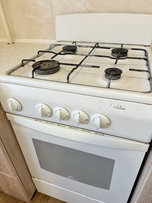 Продам газовую плиту