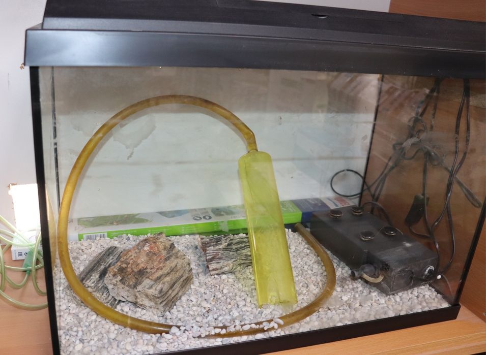 Kit Acvariu Primo 60 LED - pompa apa, substrat si decor incluse