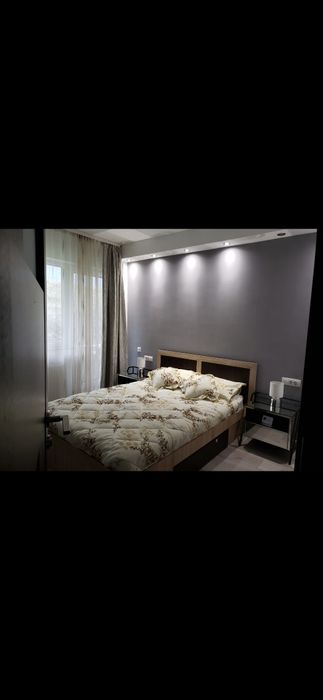 Apartament 2 camere  terasa mare( 30mp )și gara(boxa )