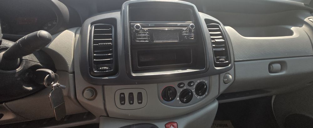 Opel Vivaro  2013