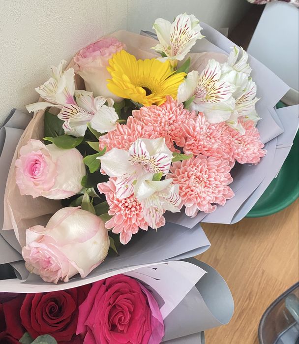 Свежие букеты цветов