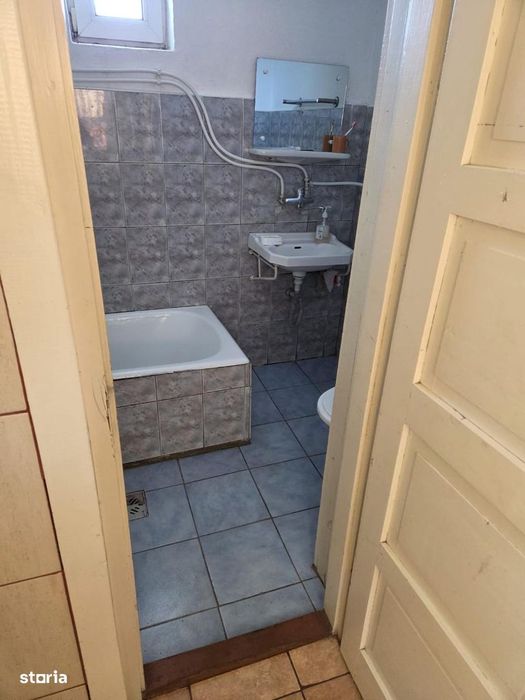 De vanzare Casa situata la 30 de Km de Alba Iulia.