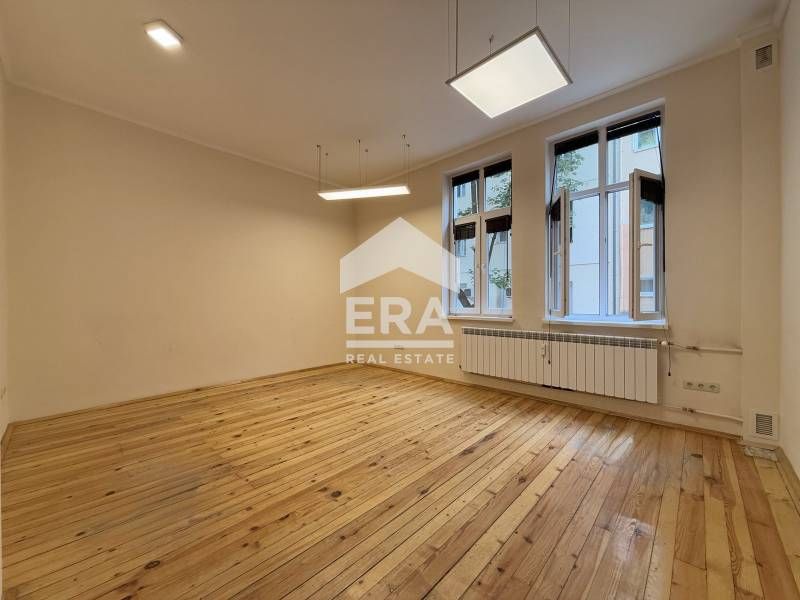 Продава се Офис в София, Център - 126 кв.м за 5715 €/кв.м - Снимка #4