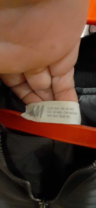 Vand doua geci H&M baieti, 13-14 ani