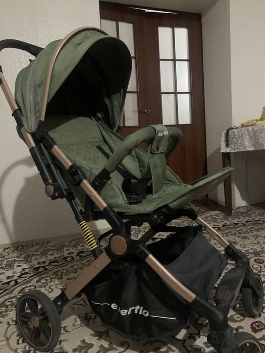 коляска пргулочная, компактный.