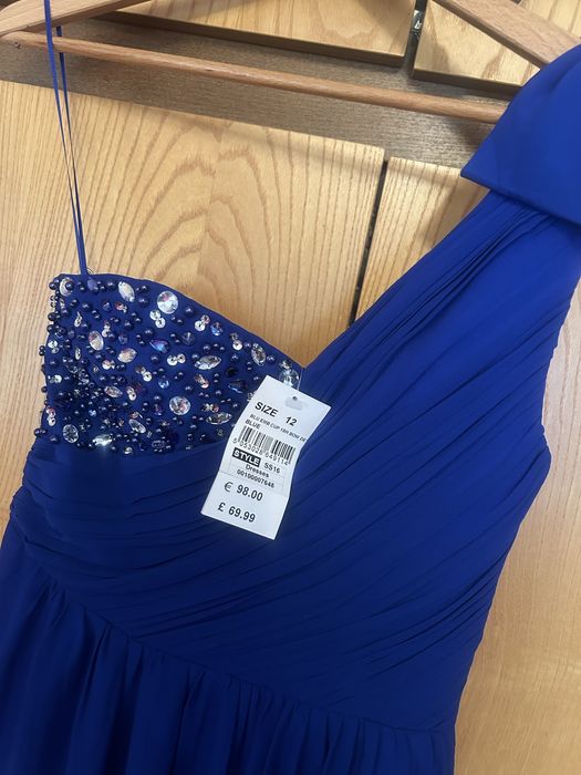 Официална  нова синя рокля ……..