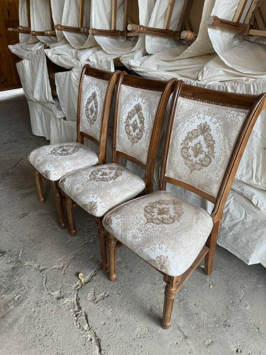 Prokat Stul Naves Shirma Agrajdeniya Toʻsiq Toʻsadigan Dastavka bor