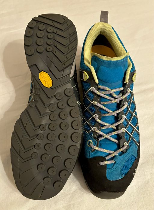 SALEWA номер 38,5 и La Sportiva 36 2/3, туристически обувки маратонки