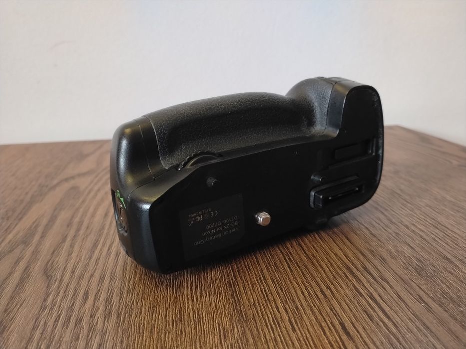 Grip pentru Nikon D7100/7200 BG-2N