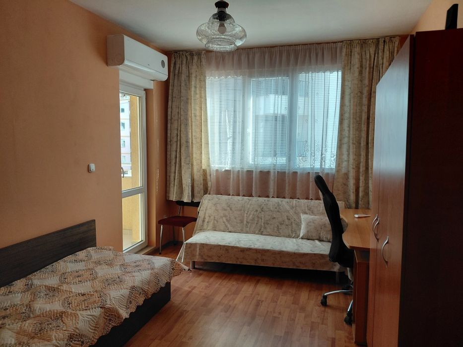 Под наем Тристаен Левски–В