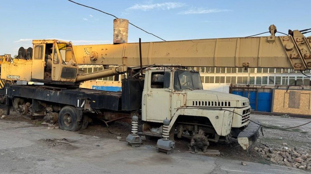 Автокран сотилади.