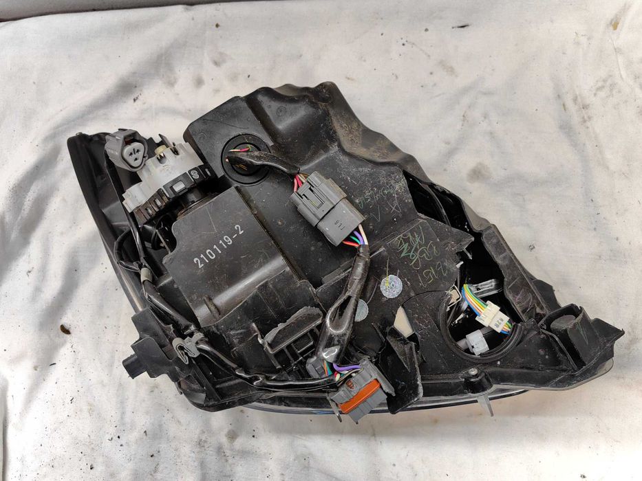 Оригинален фар Мазда 2  Mazda 2 Full Led