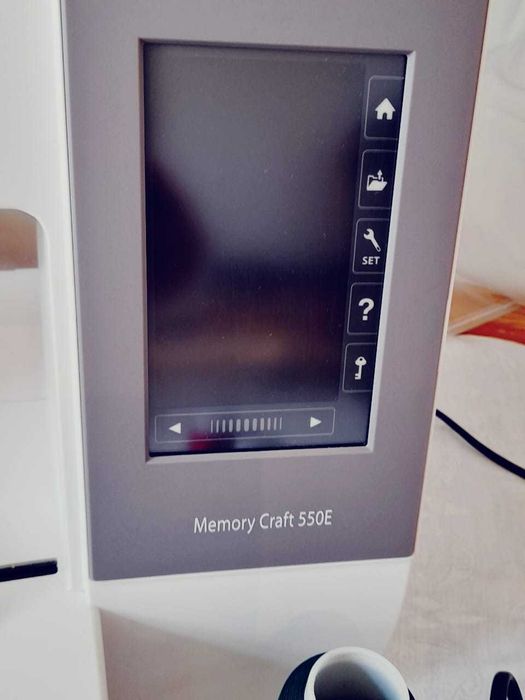 Janome Memory Craft 550E вышивальная машина