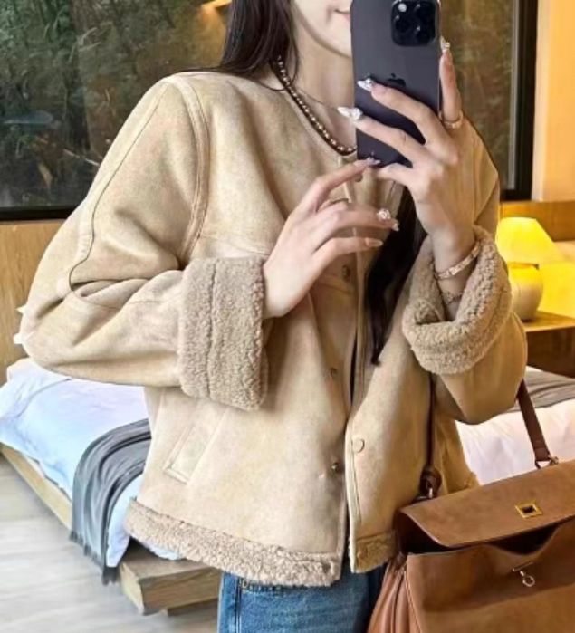 Дубленка женская.