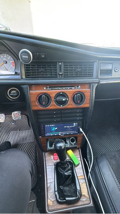 Срочно продам Мерседес 190