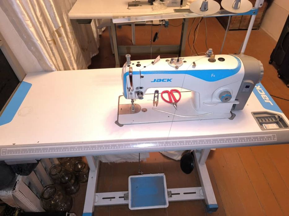 Moshina sotiladi  o'zimniki avaylab ishlatilgan