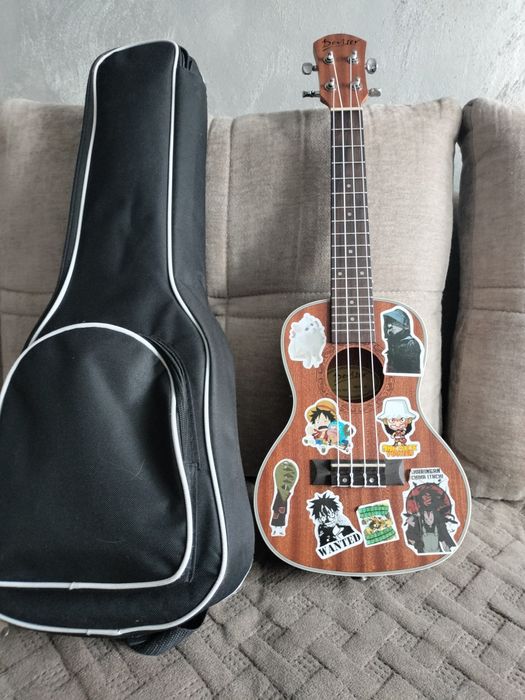 Укулеле сопрано . В  комплекте с чехлом
